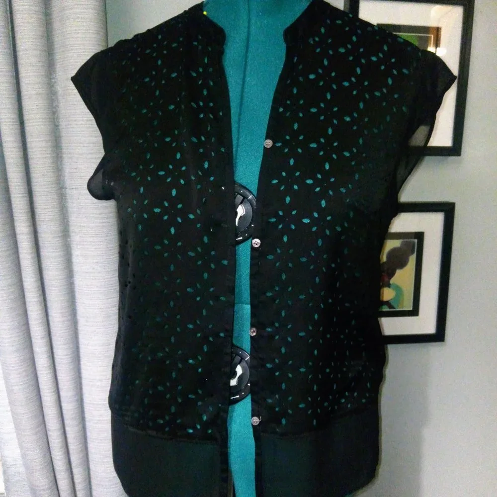 Vince Camuto Short-Sleeved Cutout Detail Blouse Sz S - Picture 4 of 15